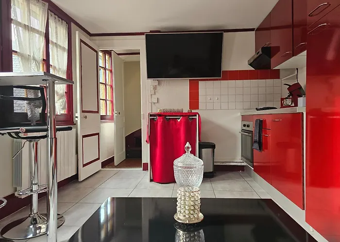 Petit Duplex Apartment